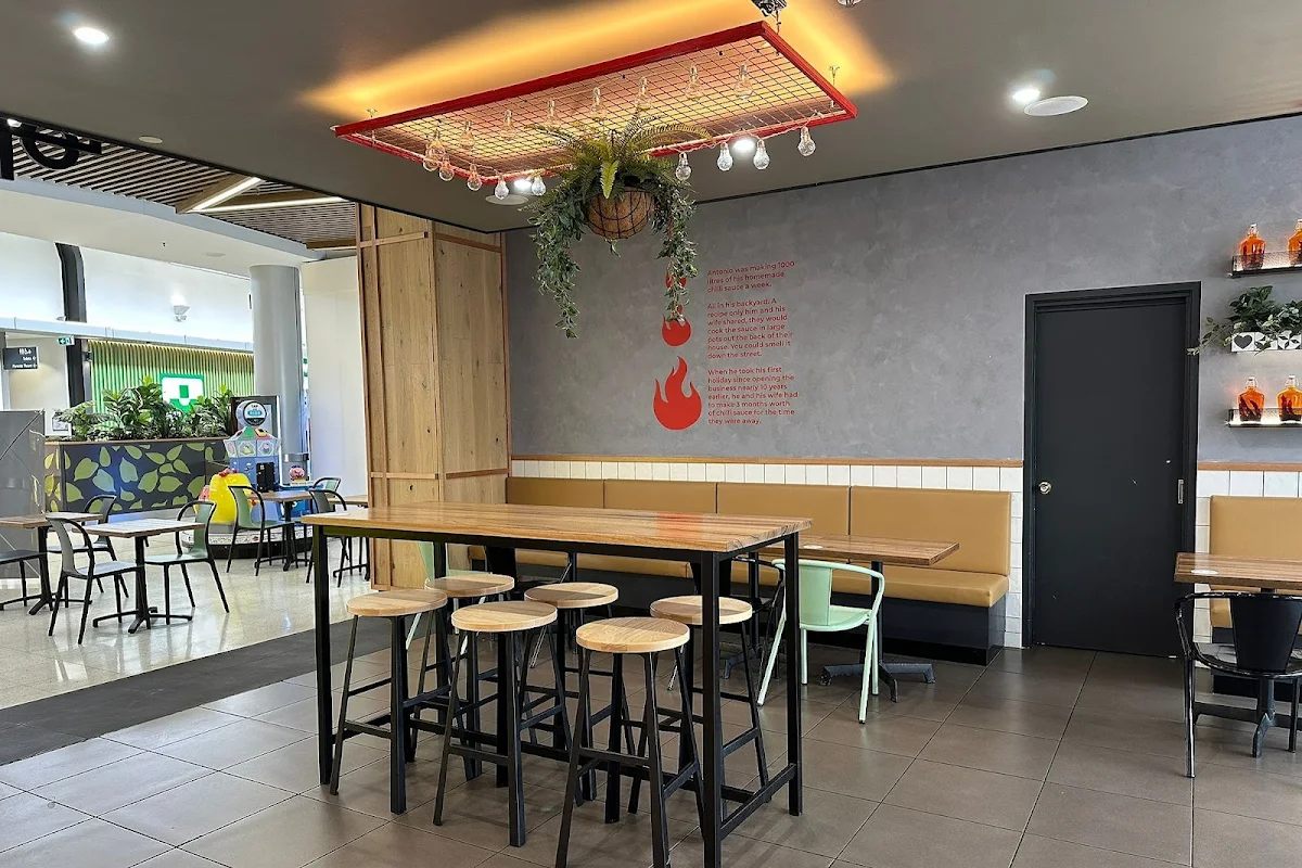 Vibe, Oporto Stanhope Gardens