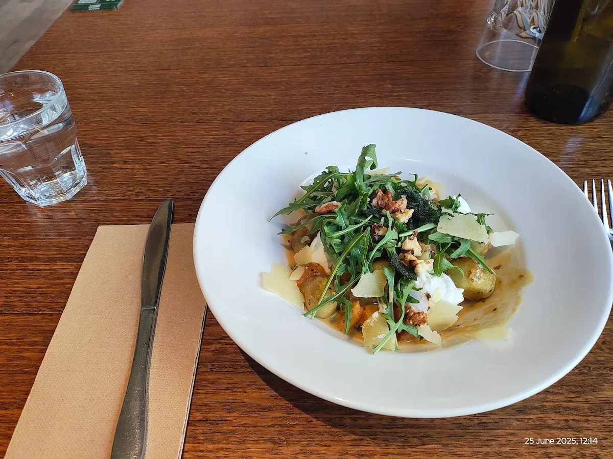 Food & drink, Eureka Hotel