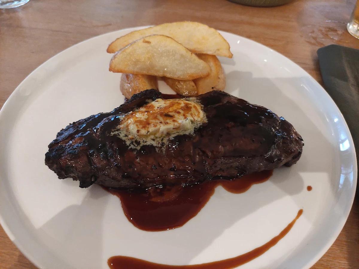 Food & drink, Eureka Hotel