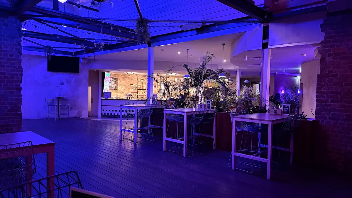 Vibe, Eureka Hotel