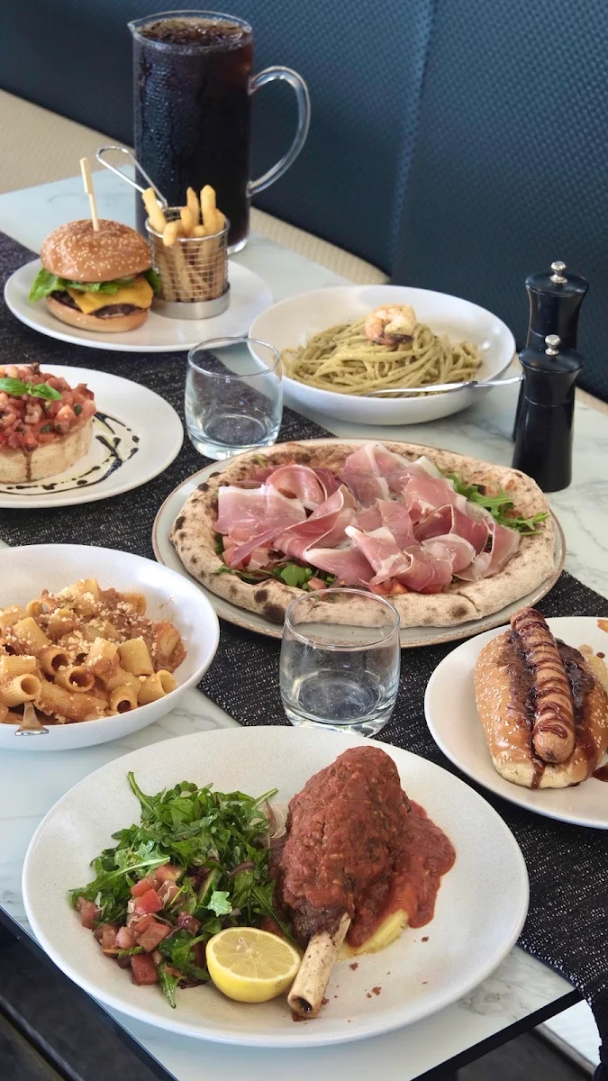 Food & drink, The Yankees Restaurant and Bar - Hope Island
