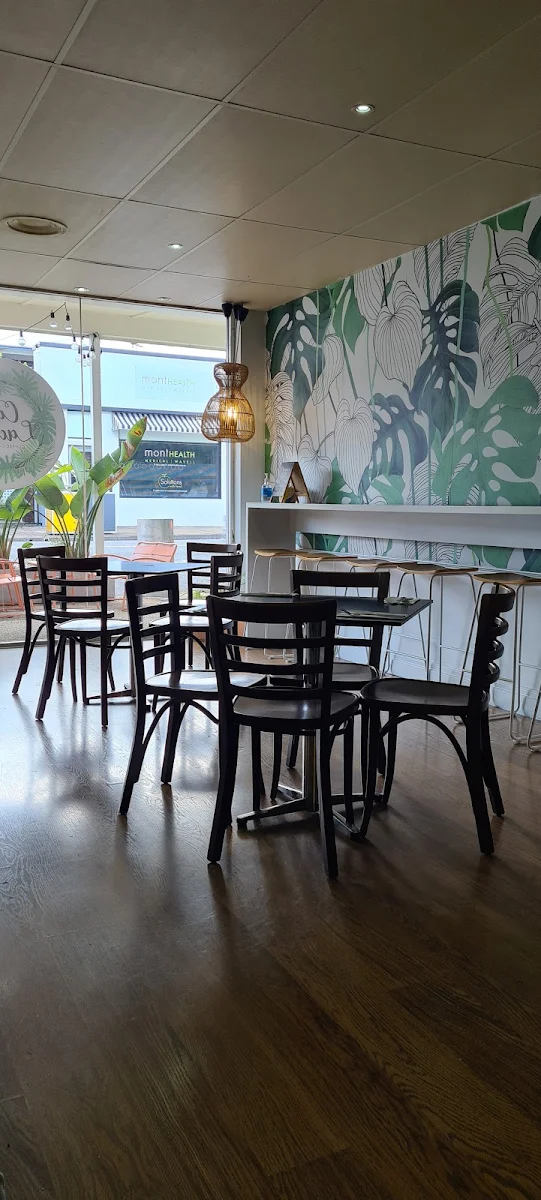 Vibe, Cafe Lacuna