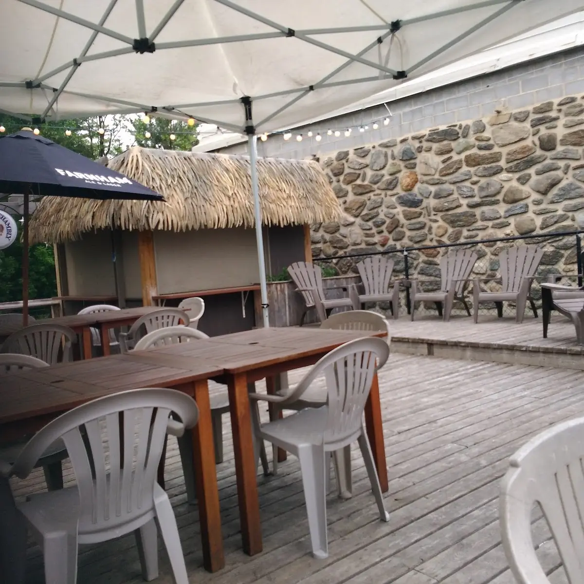 Vibe, Pub Le Belvédère