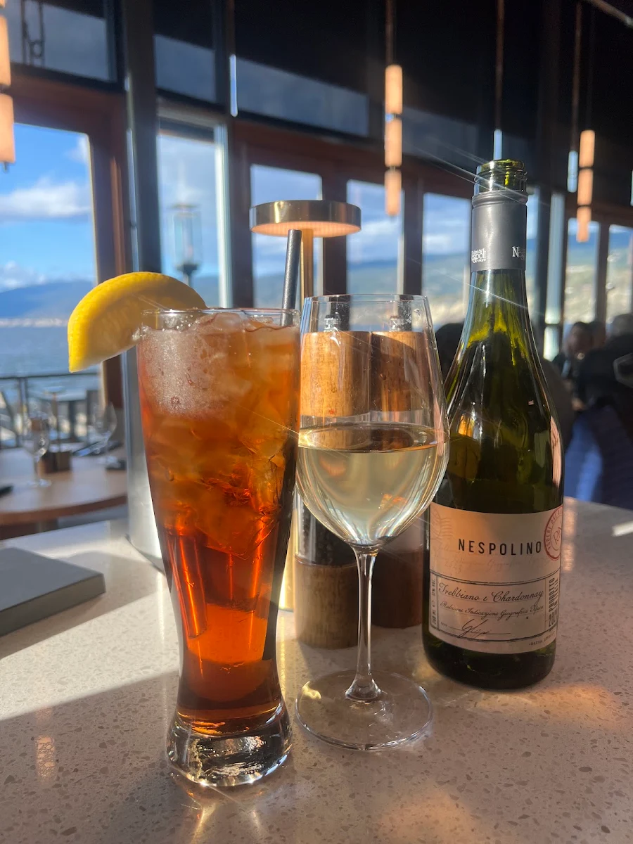 Food & drink, Hooded Merganser Restaurant