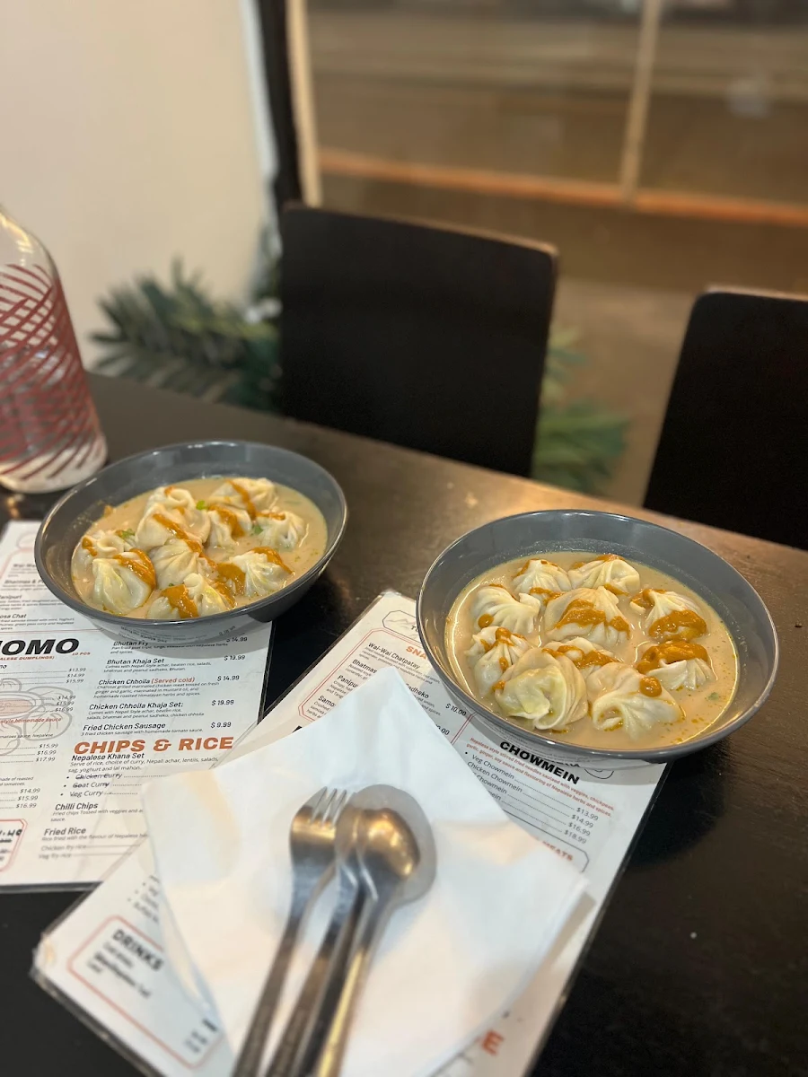 Menu, Momo Ghar