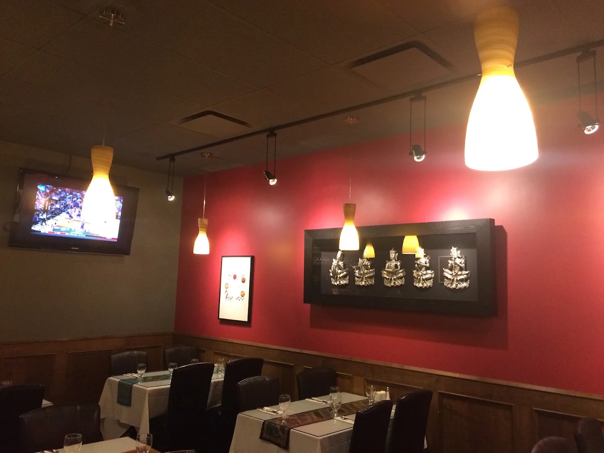 Vibe, Green Chili - Indian Cuisine Calgary