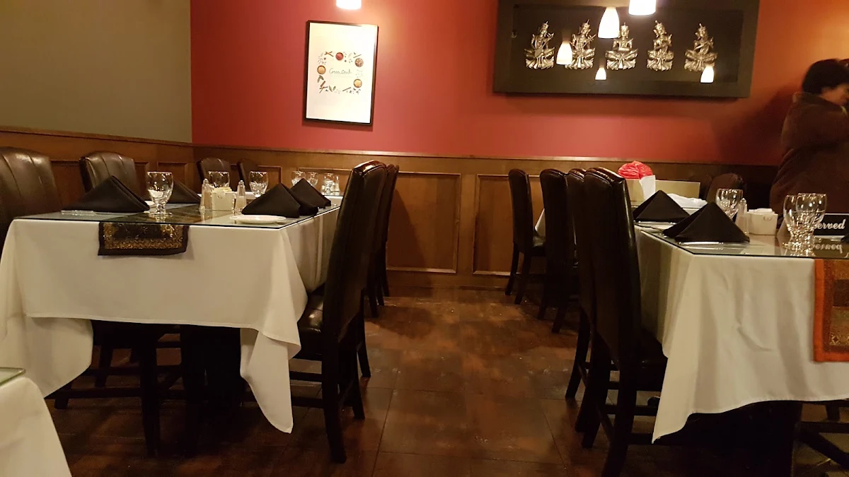 Vibe, Green Chili - Indian Cuisine Calgary