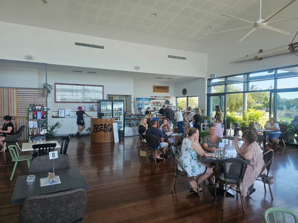 Vibe, The Boathouse Cafe