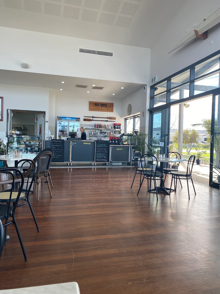 Vibe, The Boathouse Cafe