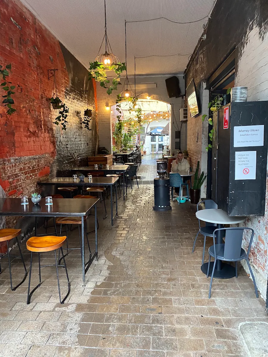 Vibe, Murray Mews