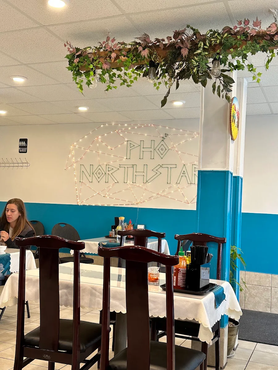 Vibe, North Star Pho