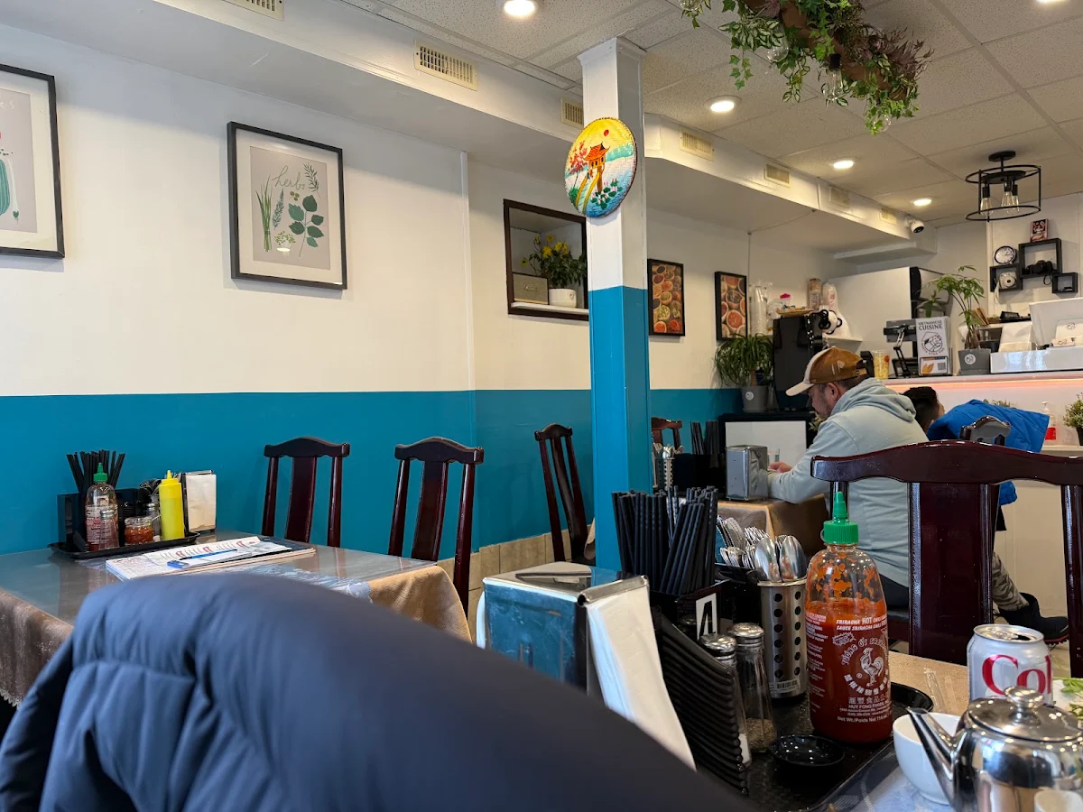 Vibe, North Star Pho