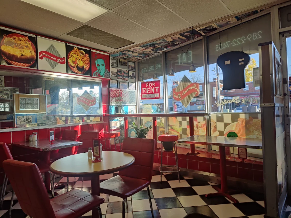 Vibe, Diamond's Grill