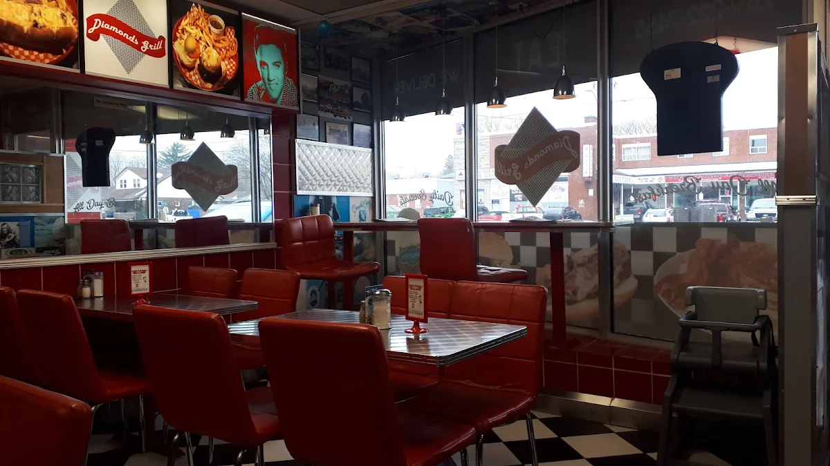 Vibe, Diamond's Grill