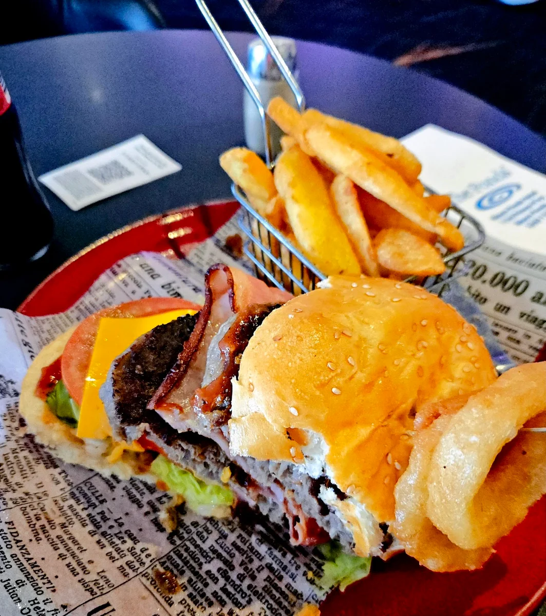 Food & drink, Waurn Ponds Hotel