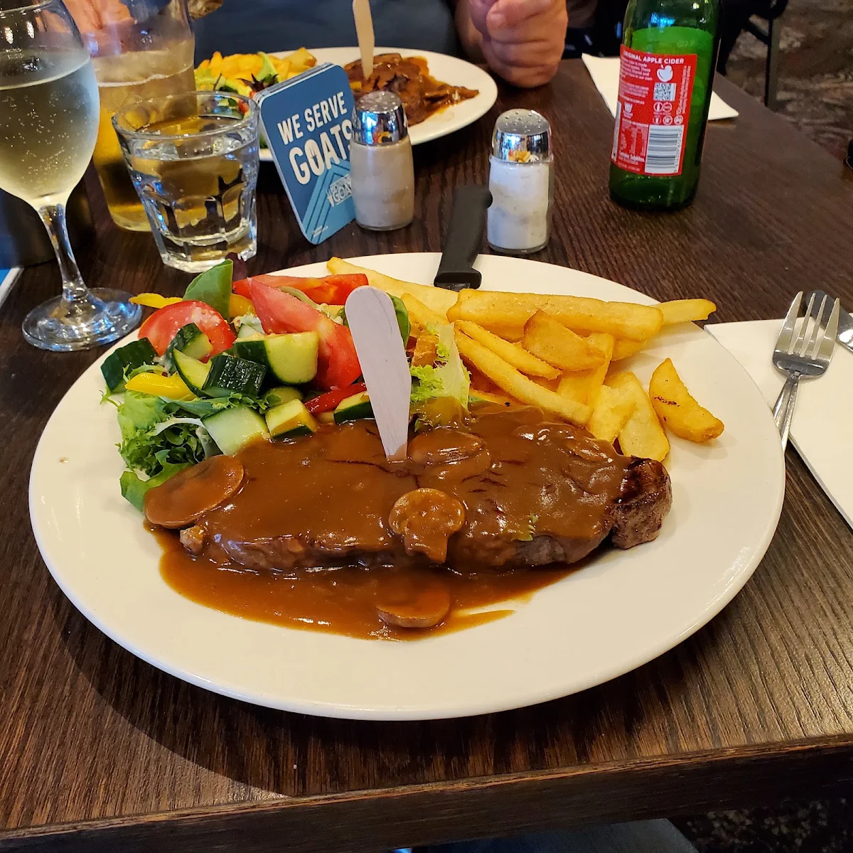 Food & drink, Waurn Ponds Hotel