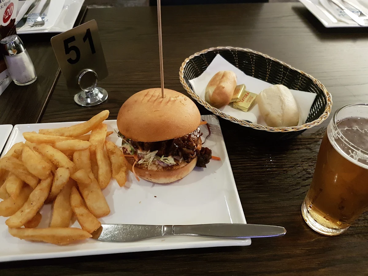 Food & drink, Waurn Ponds Hotel
