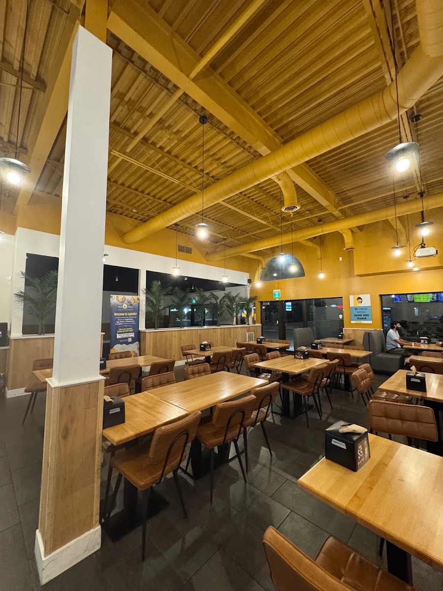 Vibe, Eggholic - Indian Street Food