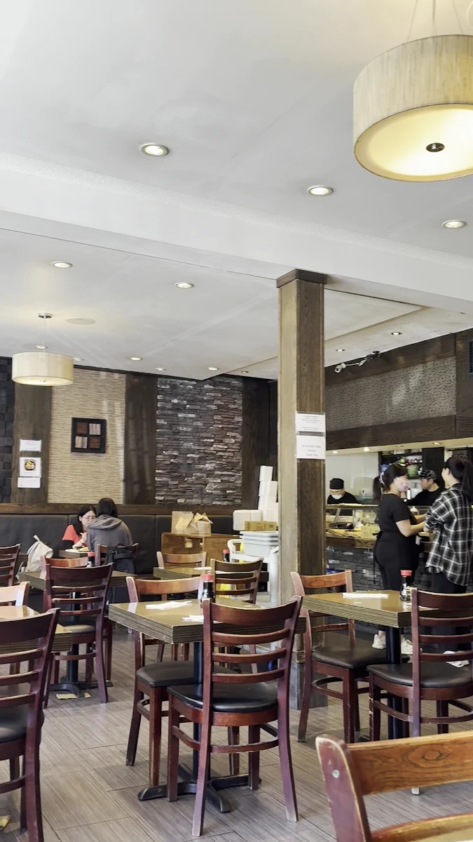 Vibe, Sushi Garden Metro