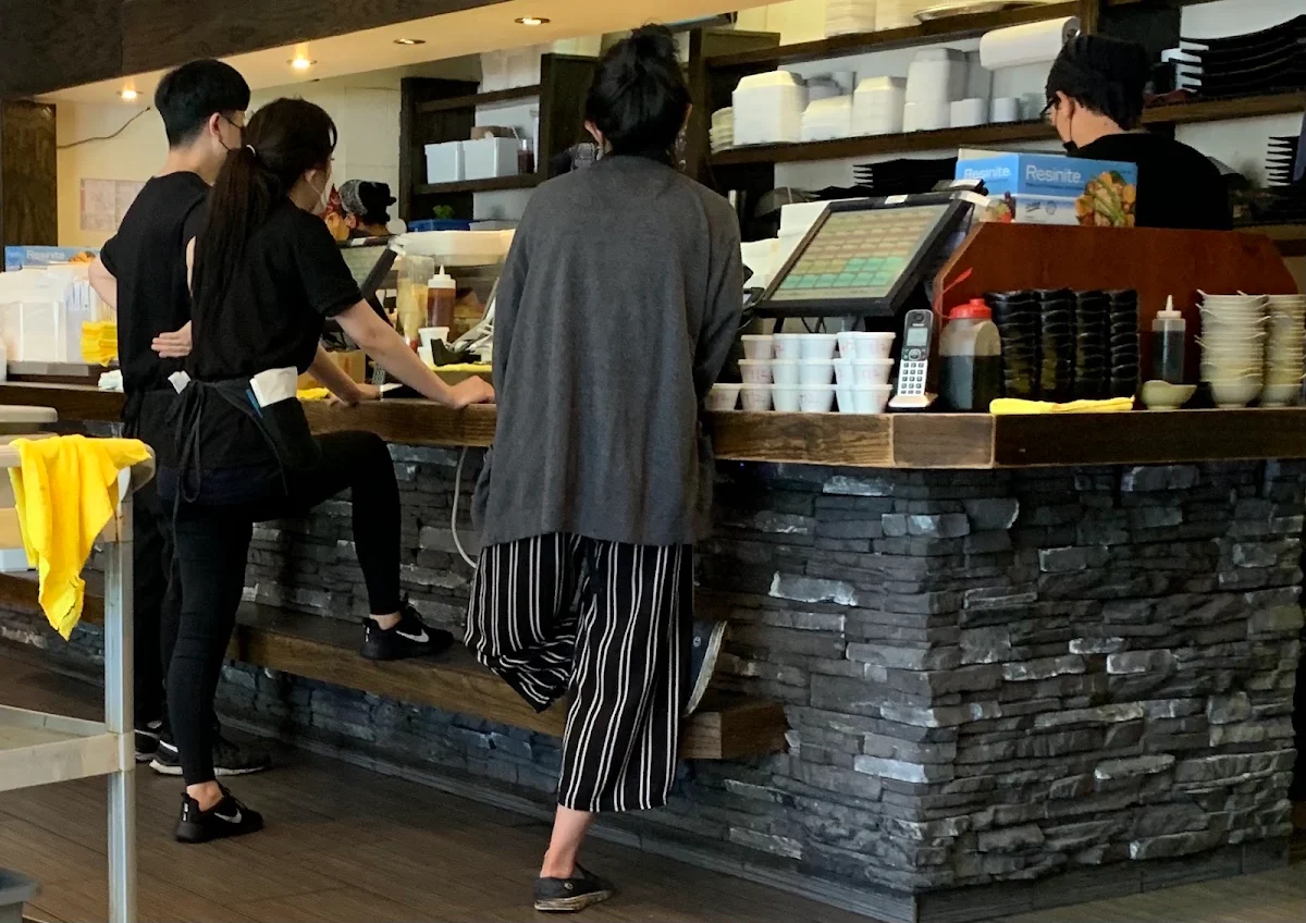 Vibe, Sushi Garden Metro