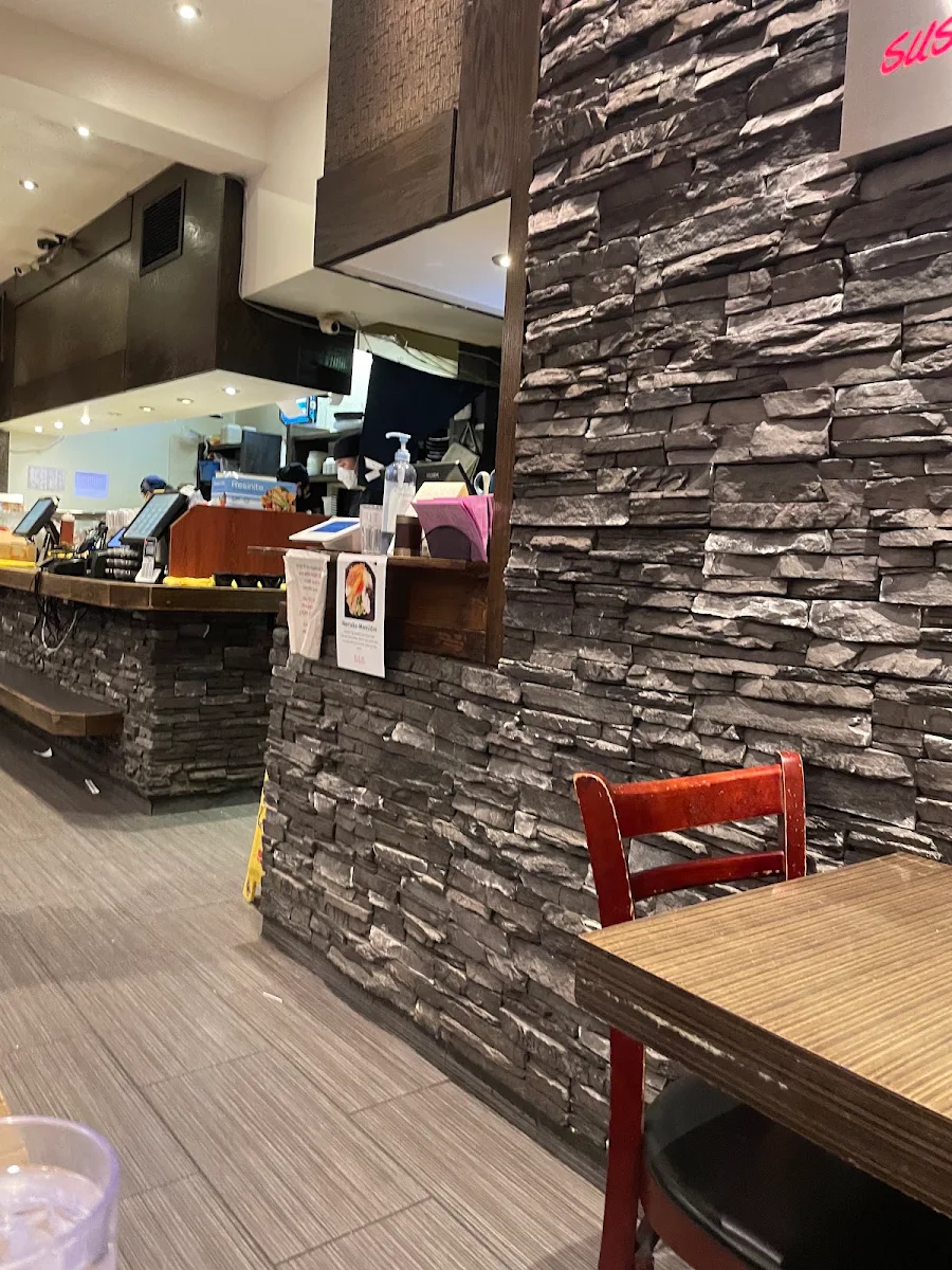 Vibe, Sushi Garden Metro