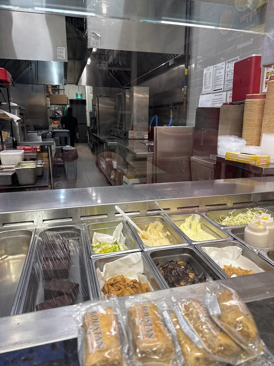 Vibe, Restaurant Boustan