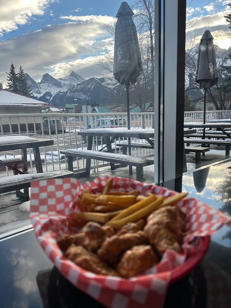 Food & drink, Alberta Wing Shack Canmore