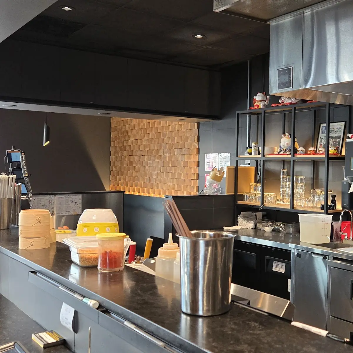 Vibe, KINTON RAMEN WINDSOR