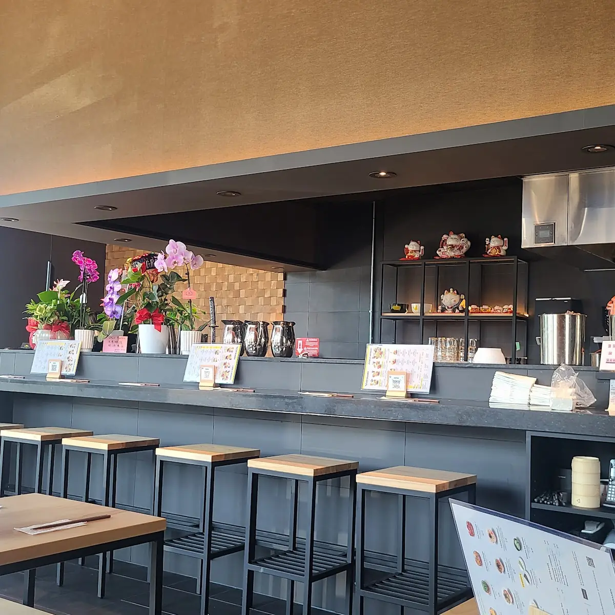 Vibe, KINTON RAMEN WINDSOR