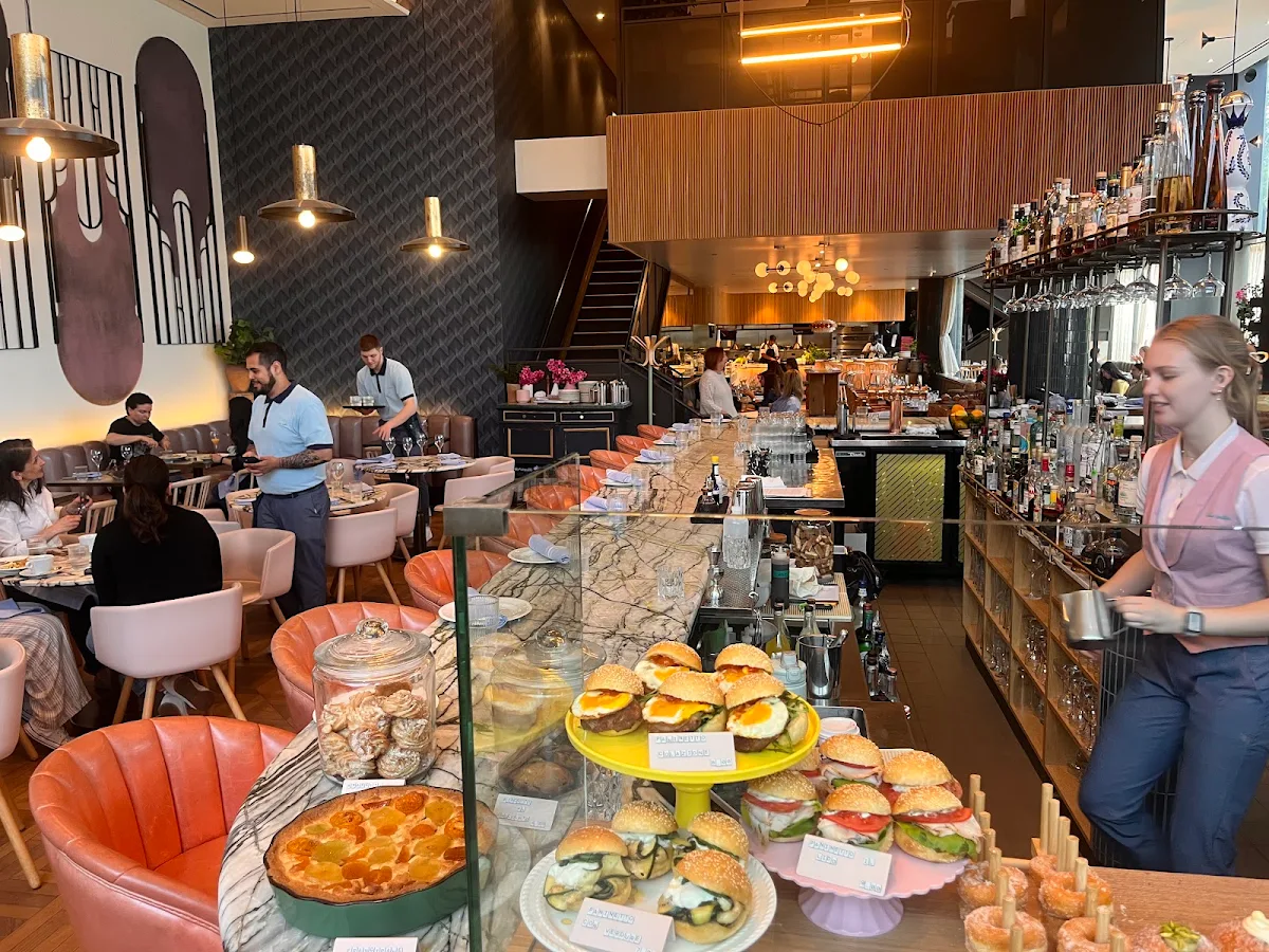 Vibe, Oretta Midtown