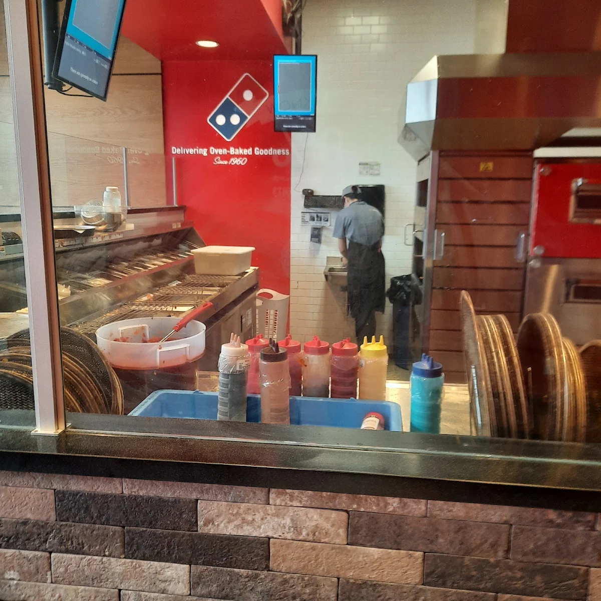 Vibe, Domino's Pizza