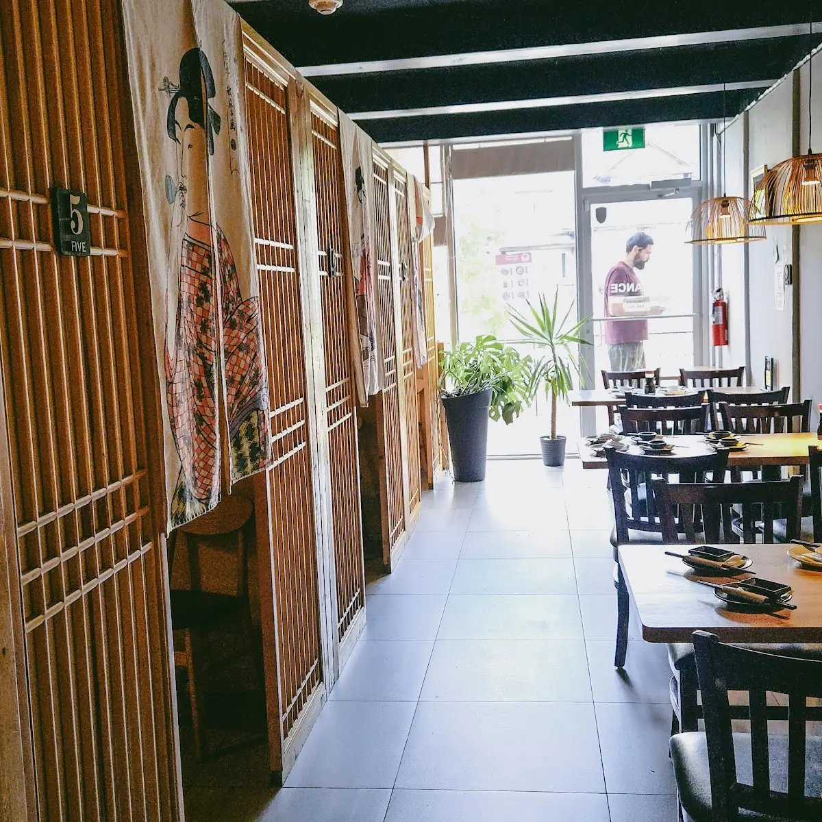 Vibe, Taku Sushi & Ramen