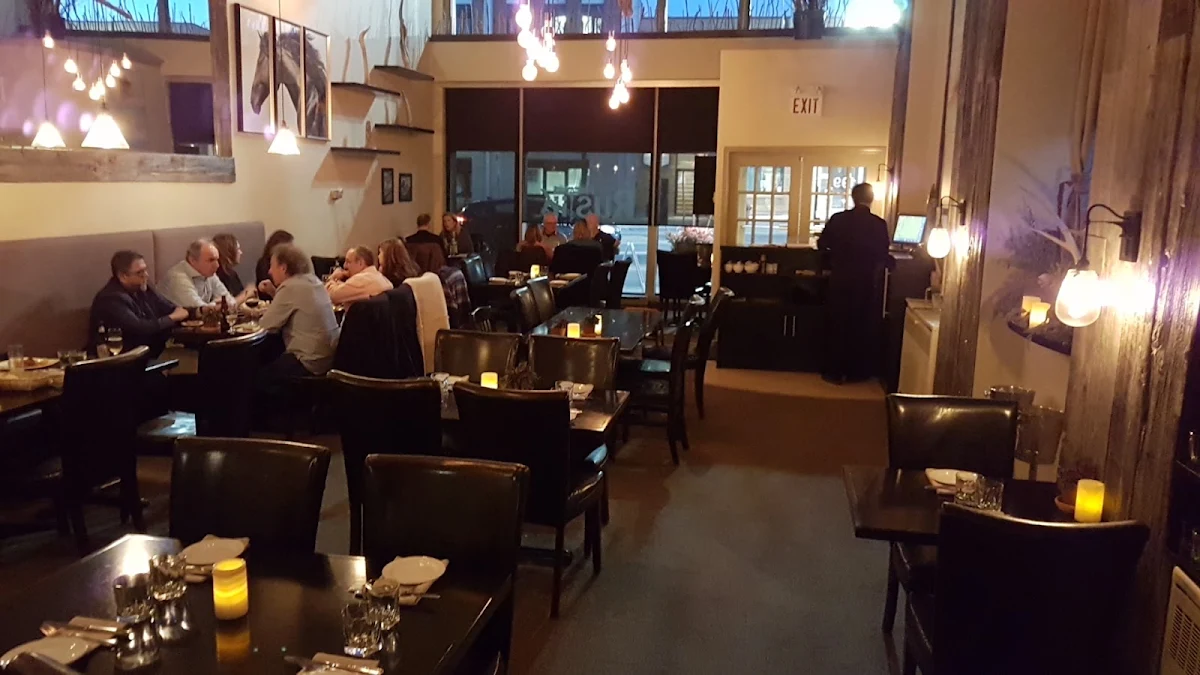 Vibe, Rustik Local Bistro