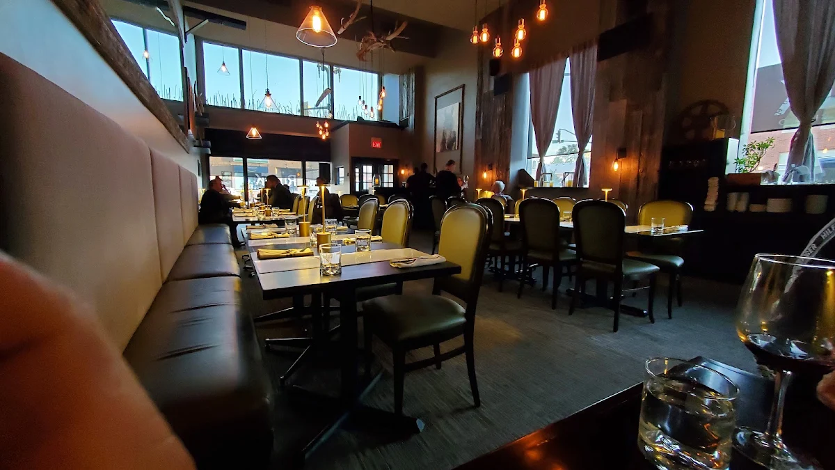 Vibe, Rustik Local Bistro
