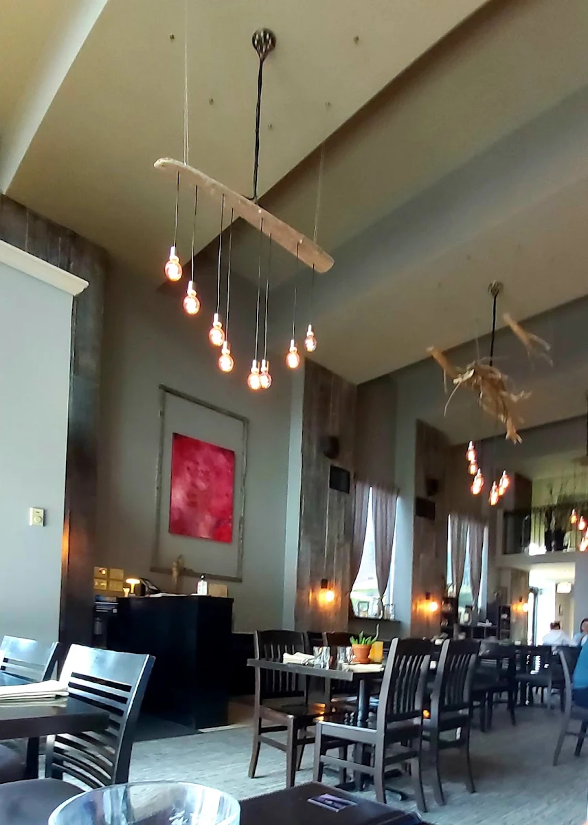 Vibe, Rustik Local Bistro