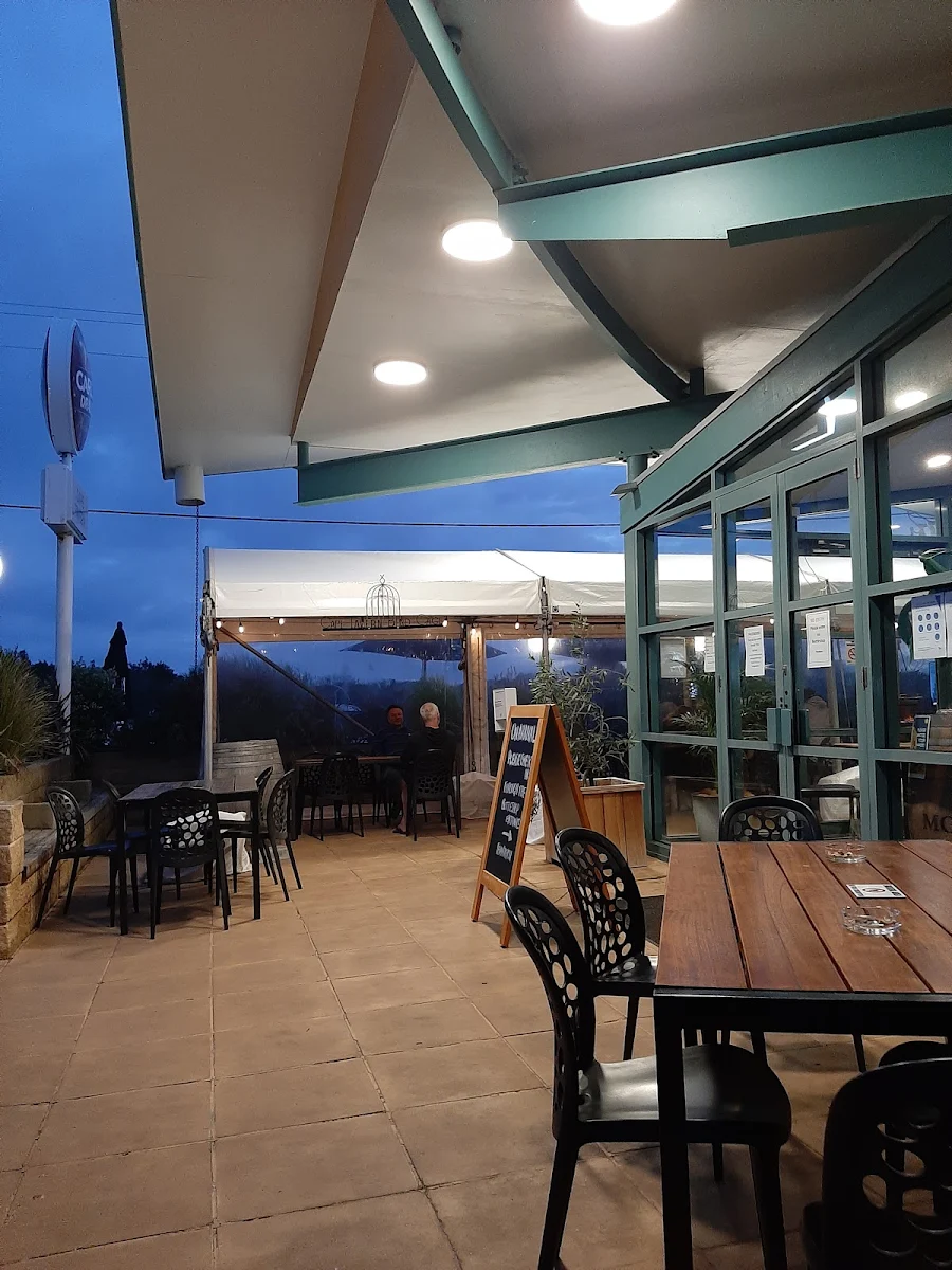 Vibe, Cape Tavern