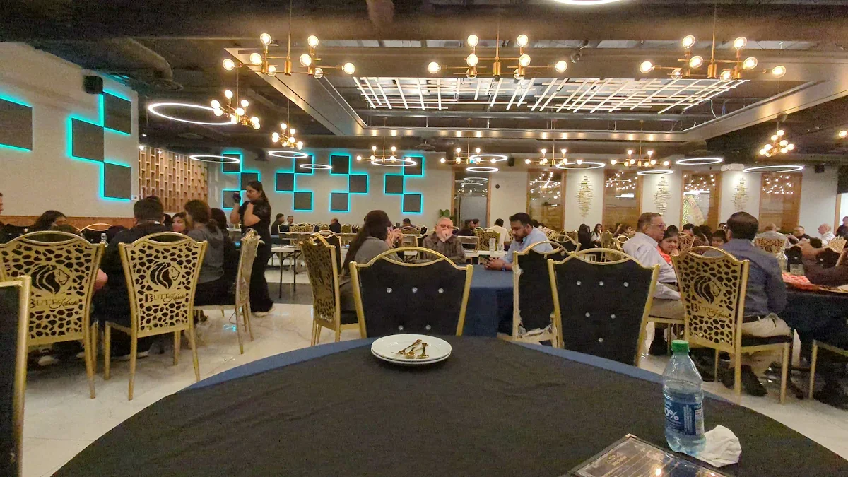 Vibe, Butt Karahi Restaurant & Banquet Hall