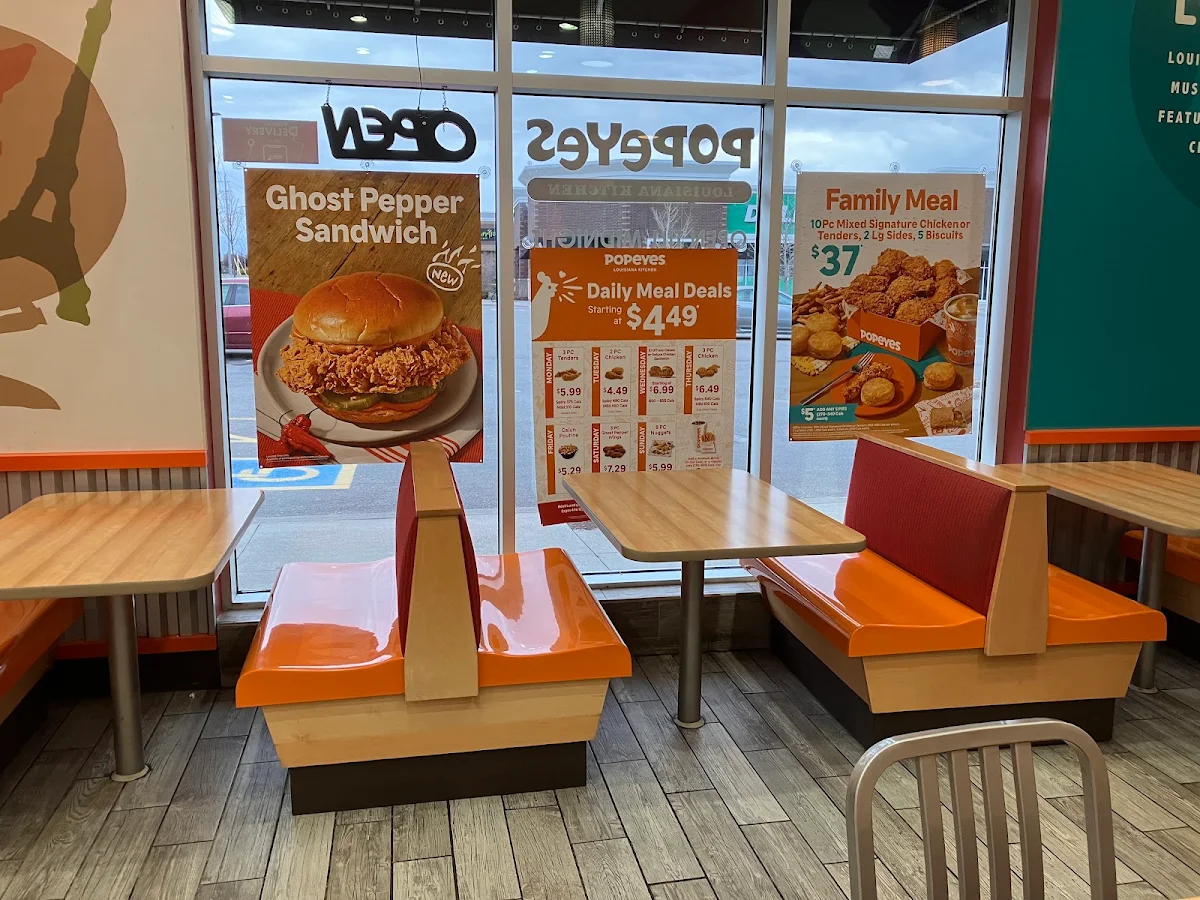 Menu, Popeyes Louisiana Kitchen