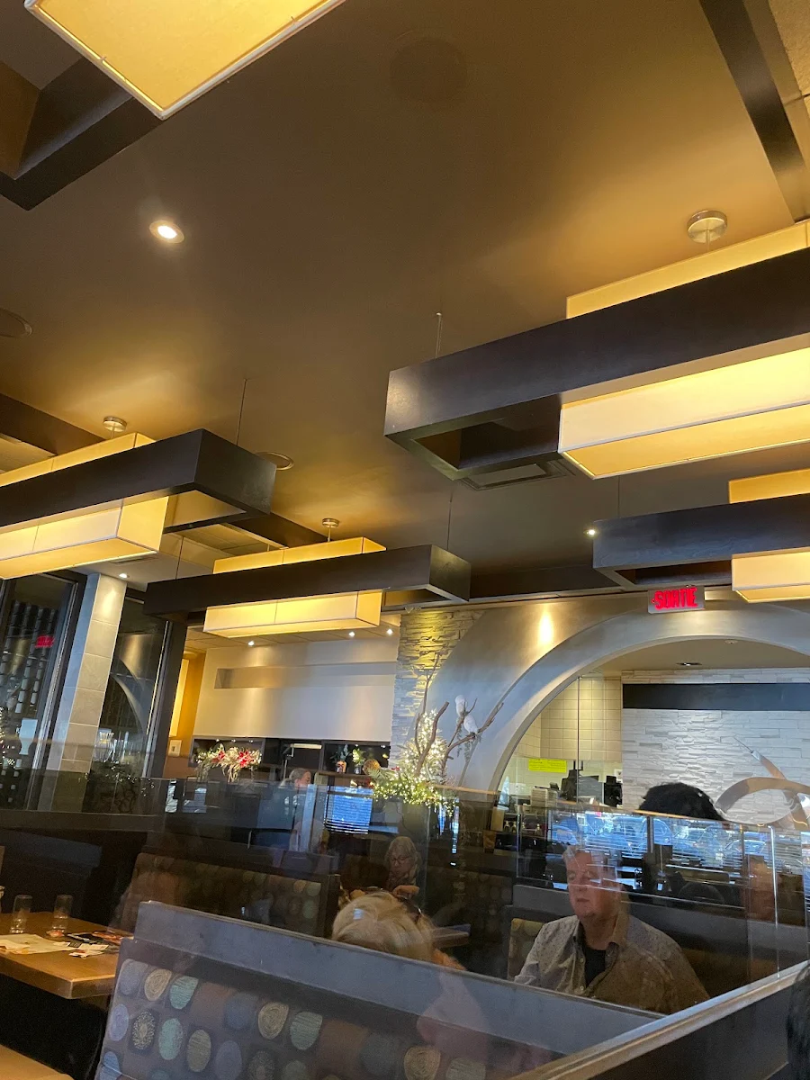 Vibe, Rôtisserie St-Hubert