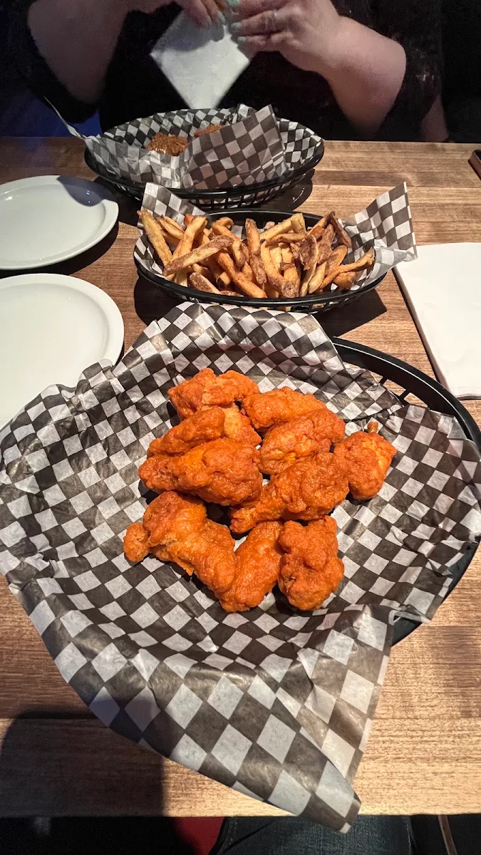 Food & drink, Hat Tricks Sports Bar and Grill