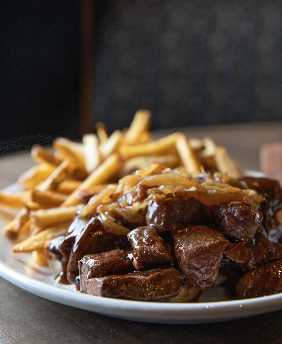 Food & drink, Hat Tricks Sports Bar and Grill