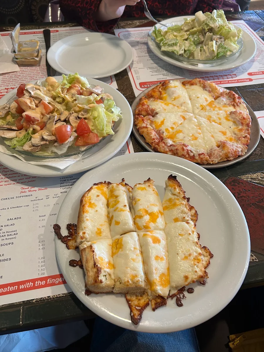 Food & drink, Tom's House Of Pizza