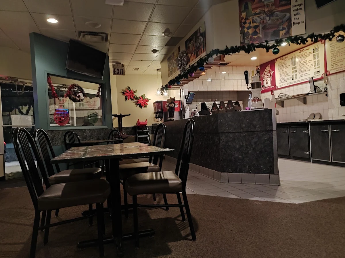 Vibe, Tom's House Of Pizza