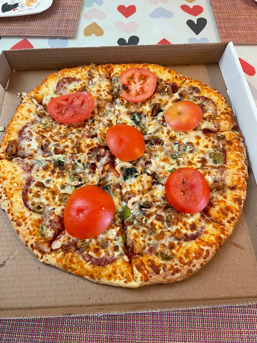 Food & drink, Canadian Pizza& Fritou