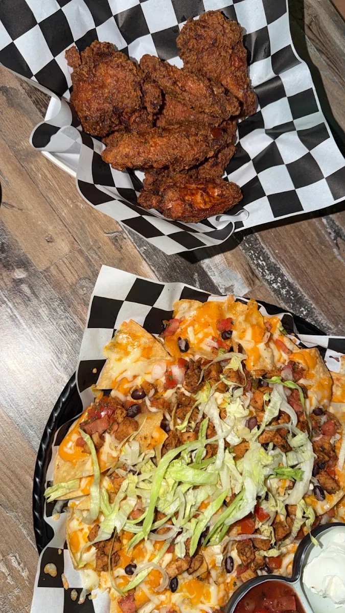 Food & drink, VMV's Bar & Grill