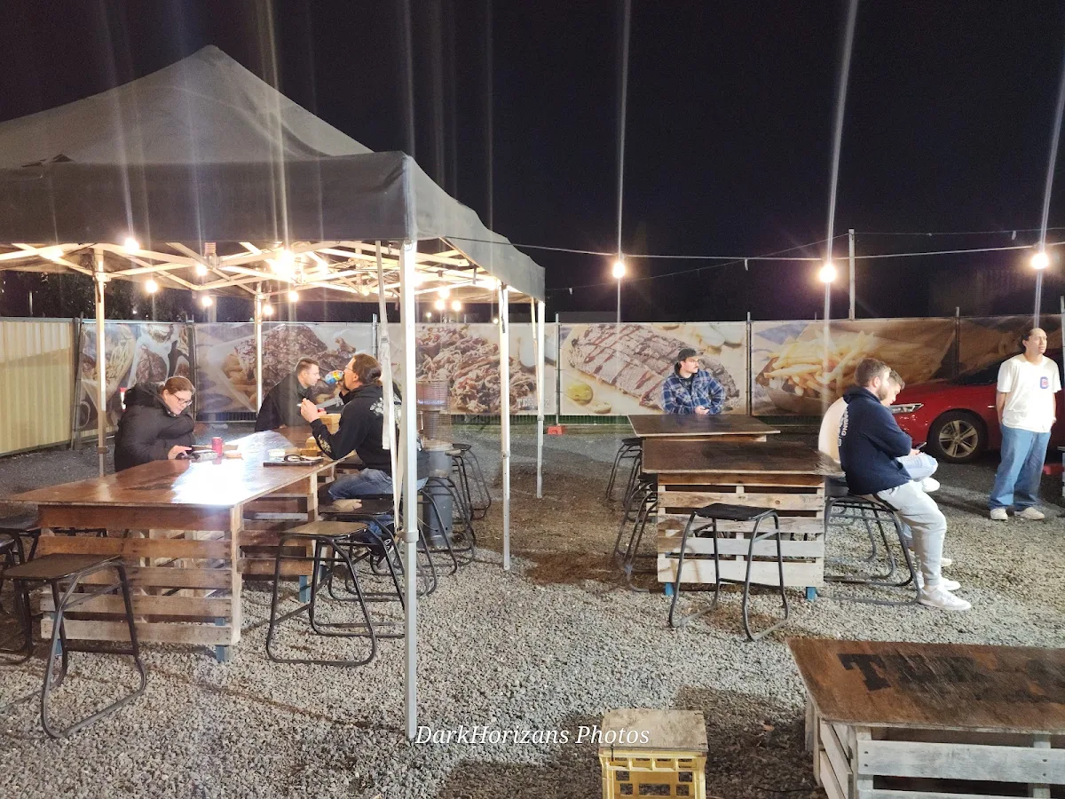 Vibe, Tex-Oz Smokehouse