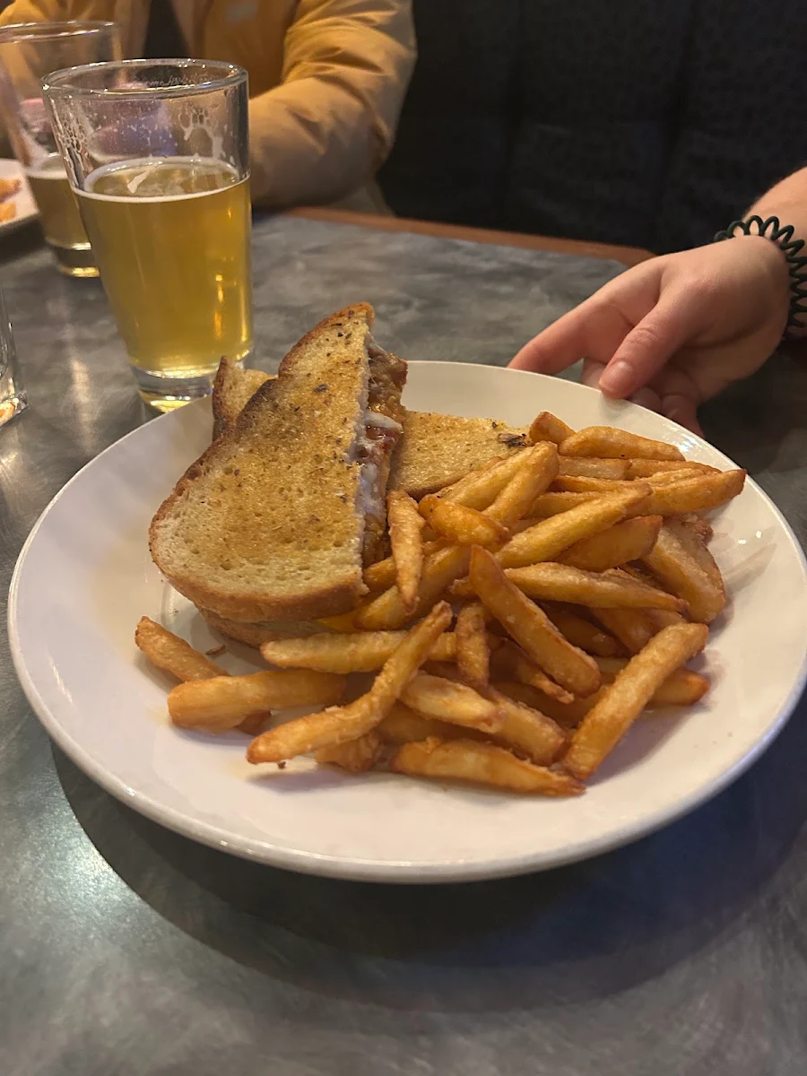 Food & drink, Jackson's Hole & Grill