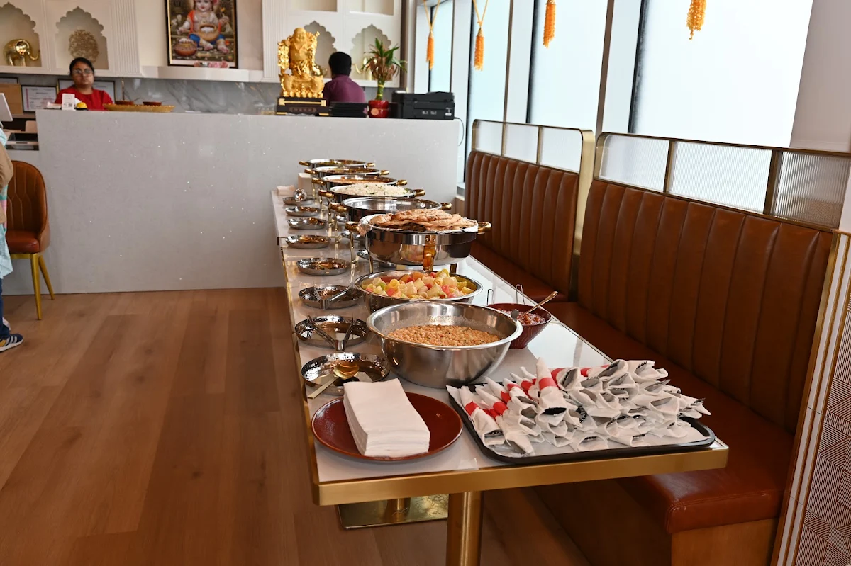 Vibe, Mumbaaayi | Pure Veg Indian Restaurant Calgary