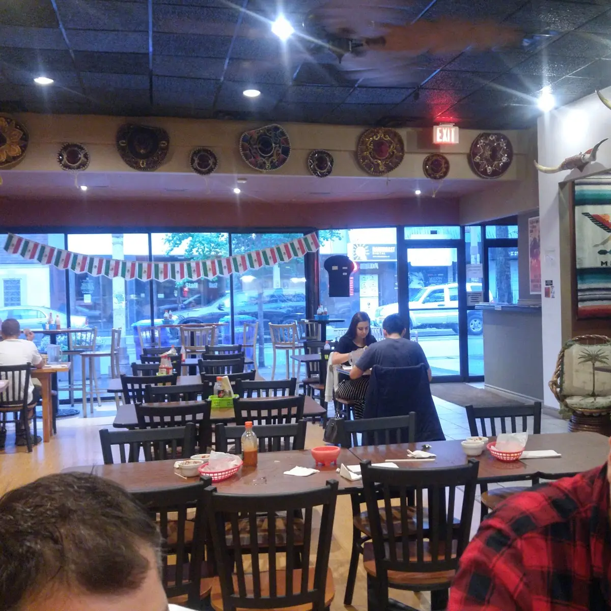 Vibe, Acapulco Delight Restaurant