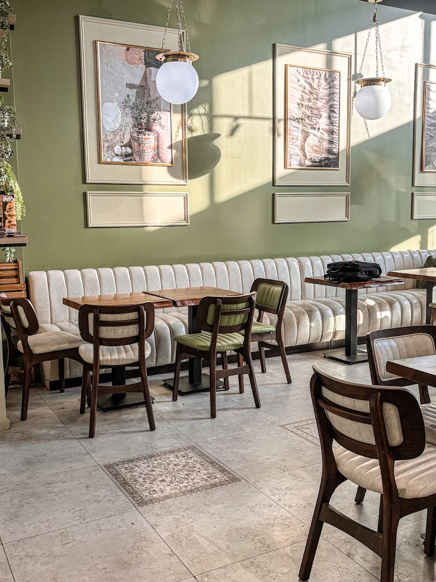Vibe, Olive Branch Cafe
